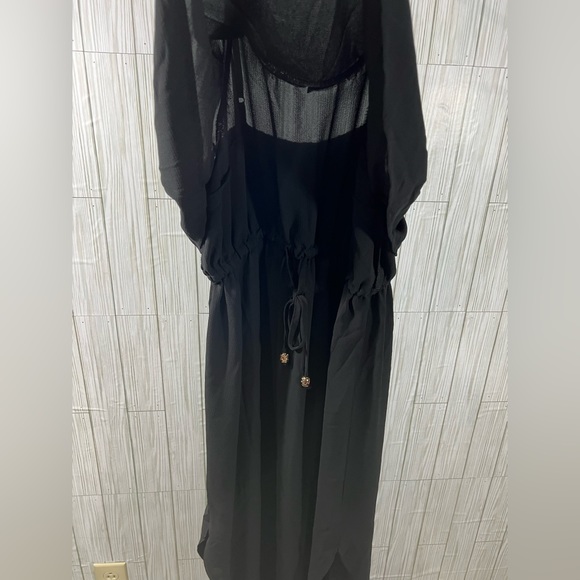 Nerlerolian Black Dress - Picture 2 of 4